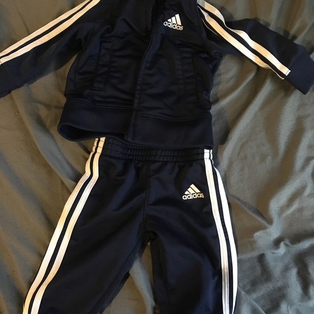 Newborn , 0-3 3-6 and 6 months and 6-9 clothes.